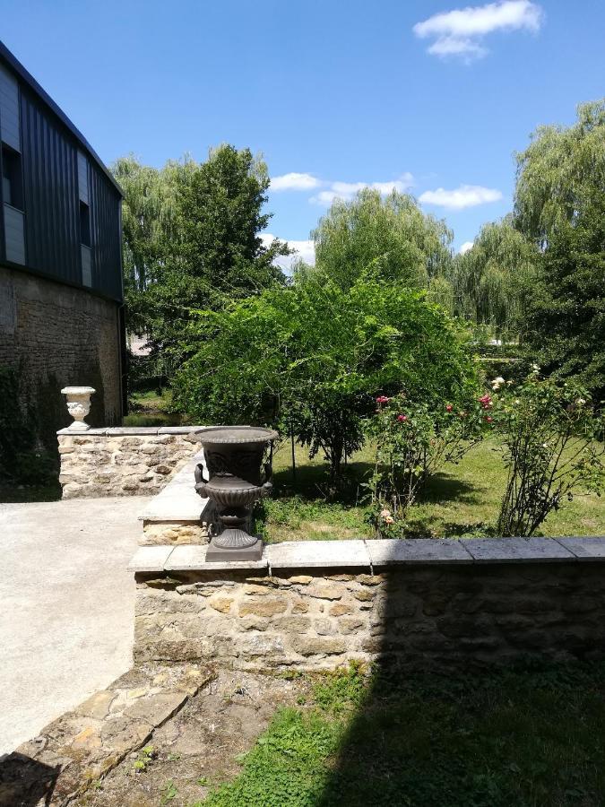 Le Clos Des Cygnes Шарол Екстериор снимка